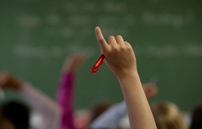In allen Bundesländern – bis auf Baden-Württemberg und Bayern – herrscht schon wieder reger Betrieb in den Klassenzimmern.<span class='image-autor'>Marijan Murat/dpa</span>