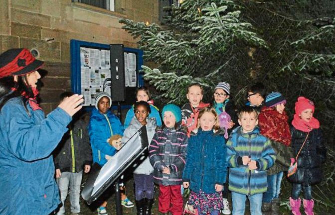 Die Kinder des Kooperationschors erfreuten die Zuhörer in Schützingen. Foto: Stahlfeld