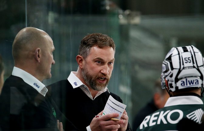 Nachdem sich auch noch Brett Kemp verletzt hat, steht Bietigheims Trainer Alexander Dück vor einem Personalpuzzle. <span class='image-autor'>Foto: Baumann</span>