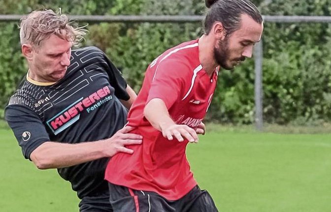 Jovan Gazinkovski (rechts) ist nach seinem Wechsel vom SV Horrheim an den Strudelbach beim SV Riet als neuer Rechtsverteidiger eingeplant. Foto: Simecek