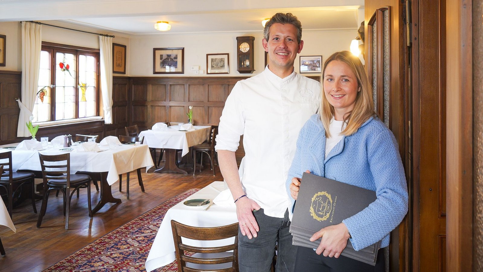 Der Ochsen in Mundelsheim mit Chef Christian Kölbl und seiner Frau RicardaFoto: Simon Granville/Simon Granville Der Ochsen in Mundelsheim mit Chef Christian Kölbl und seiner Frau RicardaFoto: Simon Granville/Simon Granville
