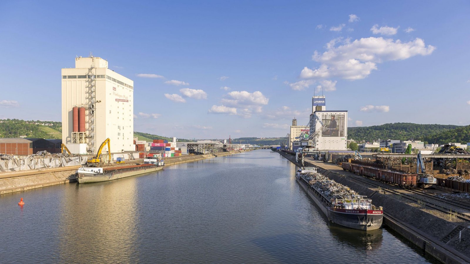 Der Neckar in Stuttgart: Könnte er weit stärker zur Wärmeversorgung der Stadt beitragen?Foto: Imago/Imagebroker//Lilly Der Neckar in Stuttgart: Könnte er weit stärker zur Wärmeversorgung der Stadt beitragen?Foto: Imago/Imagebroker//Lilly
