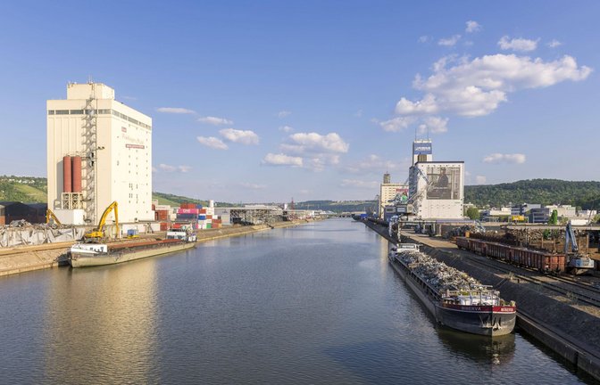 Der Neckar in Stuttgart: Könnte er weit stärker zur Wärmeversorgung der Stadt beitragen?<span class='image-autor'>Foto: Imago/Imagebroker//Lilly</span>
