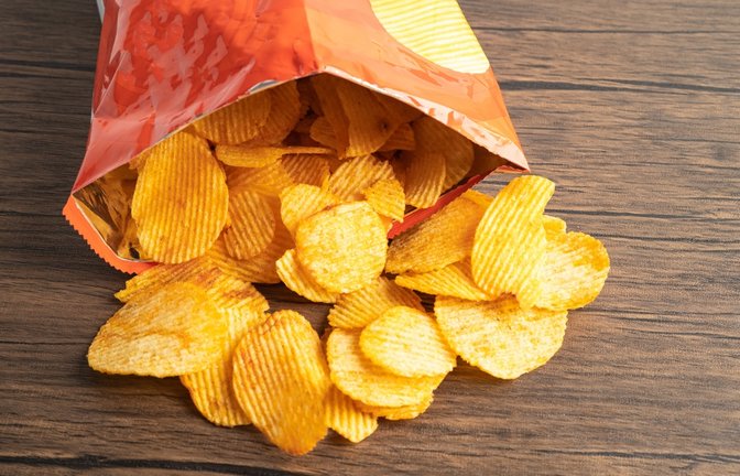 Es gibt kein Verkaufsverbot für Chips in München.<span class='image-autor'>Foto: sasirin pamai / shutterstock.com</span>