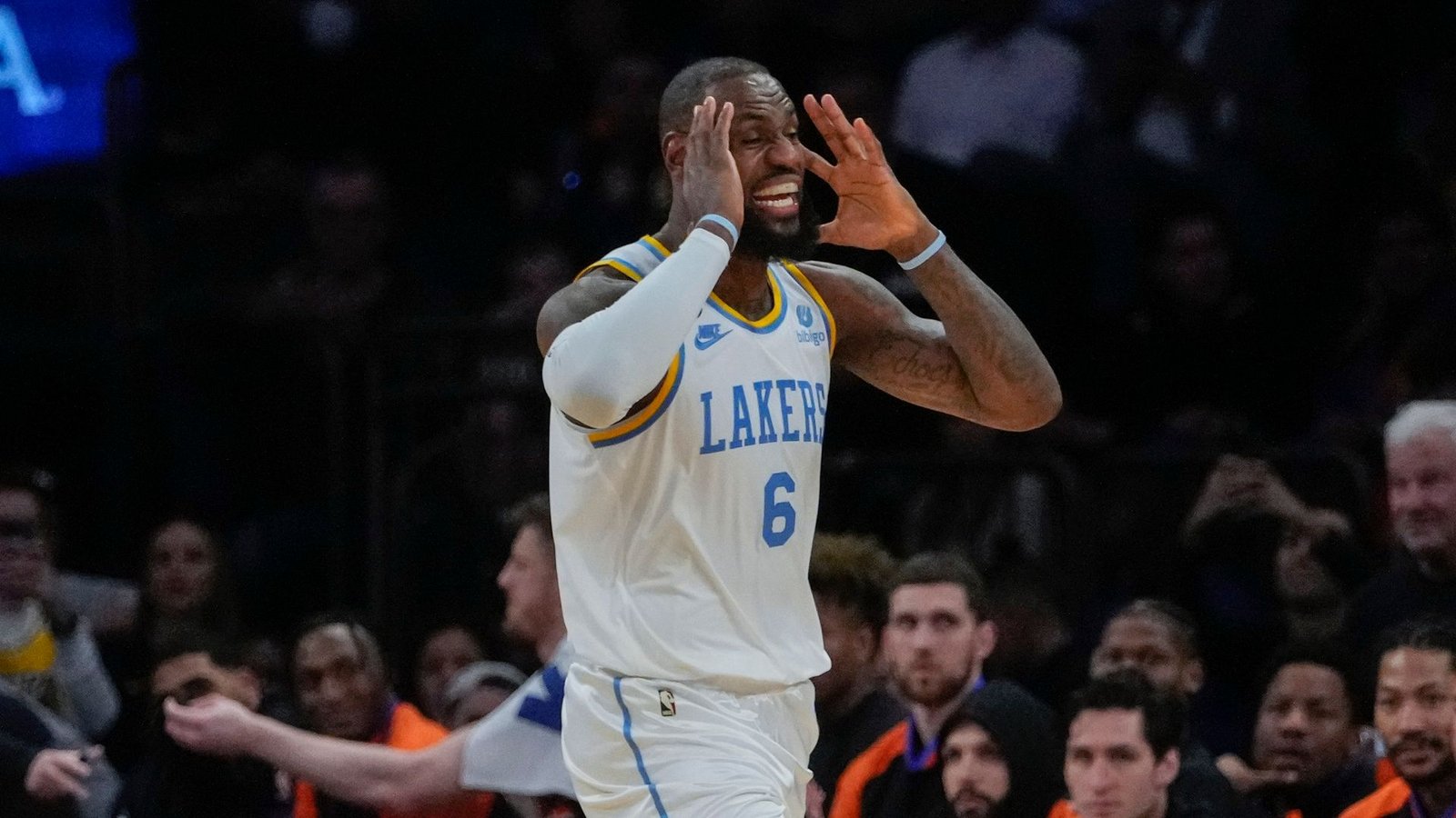 Gegen die New York Knicks holte LeBron James 28 Punkte, 11 Vorlagen und 10 Rebounds.Foto: Frank Franklin Ii/AP/dpa