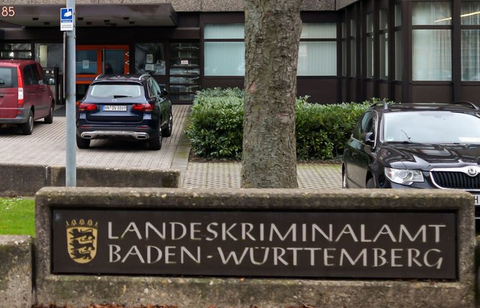 Der Eingang des Landeskriminalamtes: „sicherheitsrelevanter Vorfall kritischen Ausmaßes“.<span class='image-autor'>Foto: LICHTGUT/Max Kovalenko</span>