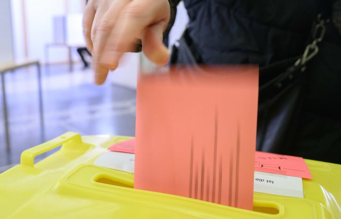 Die Mahnungen der Gewerkschaften haben einen großen Teil ihrer Mitglieder nicht davon abgehalten, die AfD zu wählen.<span class='image-autor'>Foto: dpa/Julian Stratenschulte</span>