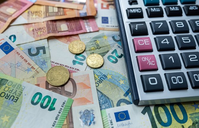 Im nächsten Jahr ändern sich die Beitragsbemessungsgrenzen. Das hat auch Auswirkungen auf das Gehalt.<span class='image-autor'>Foto: SvitlanaRo / shutterstock.coom</span>