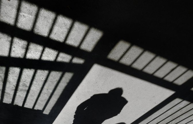 Für zahlreiche Gefangene öffnen sich die Gefängnistüren.<span class='image-autor'>Foto: dpa/Felix Kästle</span>
