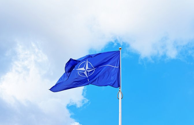 Flagge der NATO.<span class='image-autor'>Foto: Roman Babakin / shutterstock.com</span>
