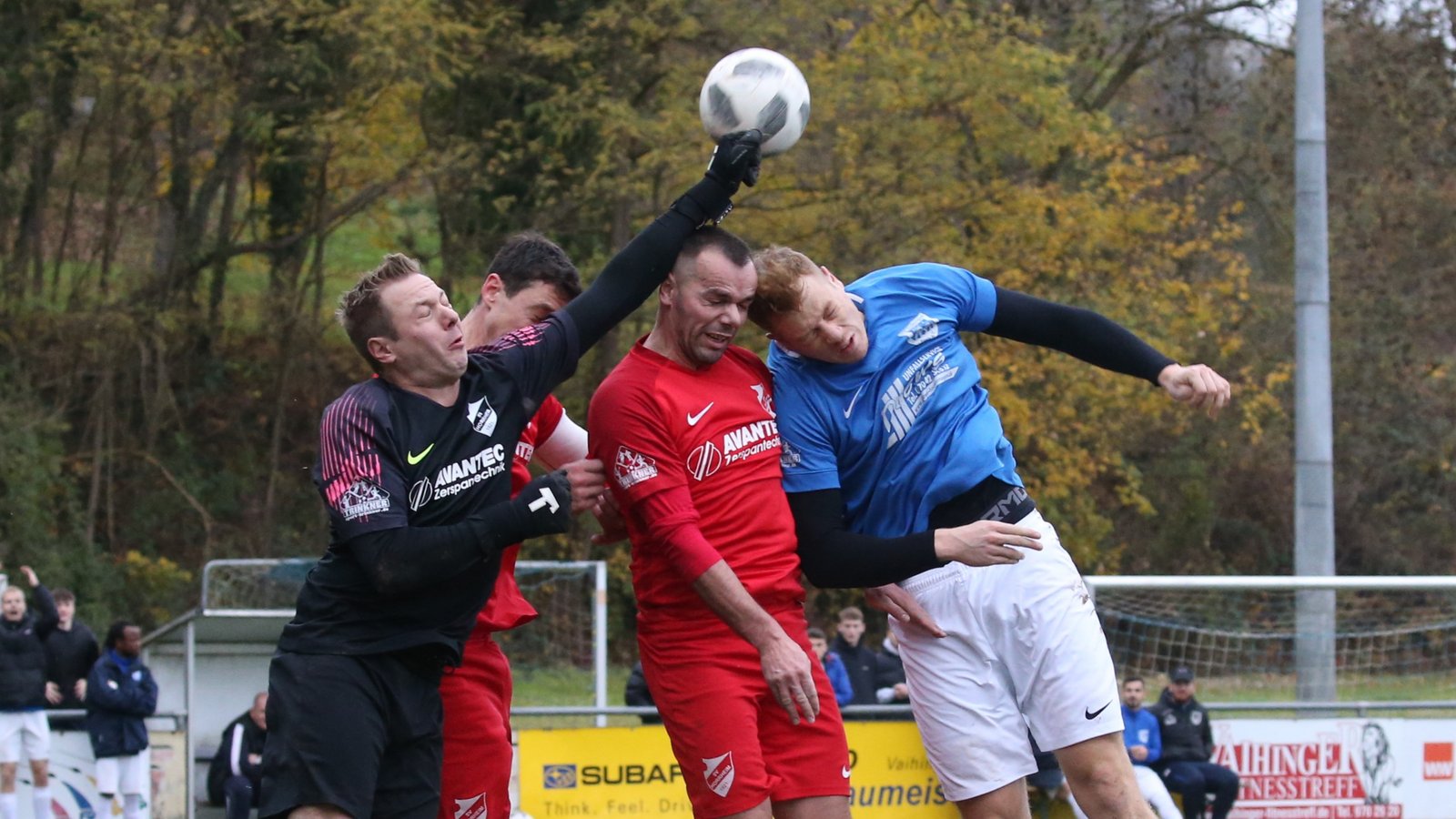 Als bislang einziger Verein hat der VfB Vaihingen (rechts Daniel Beck) den SV Horrheim geschlagen. Am Sonntag geht’s nach Gündelbach. Foto: Küppers Als bislang einziger Verein hat der VfB Vaihingen (rechts Daniel Beck) den SV Horrheim geschlagen. Am Sonntag geht’s nach Gündelbach. Foto: Küppers