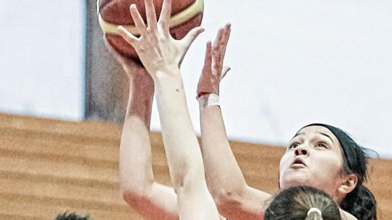 Jennifer Schuster (Mitte) gehört zum Kader des bei der BSG Vaihingen/Sachsenheim wieder gegründeten Frauenteams. Am Sonntag beginnt die Runde mit dem Gastspiel in Crailsheim. Foto: Simecek Jennifer Schuster (Mitte) gehört zum Kader des bei der BSG Vaihingen/Sachsenheim wieder gegründeten Frauenteams. Am Sonntag beginnt die Runde mit dem Gastspiel in Crailsheim. Foto: Simecek