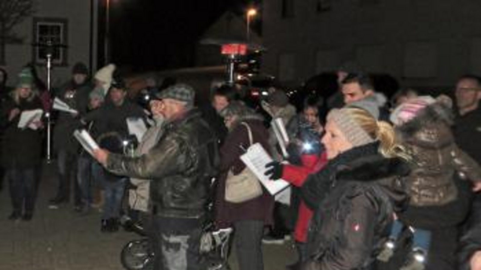 Gemeinsames Liedersingen.  Foto: Pfisterer