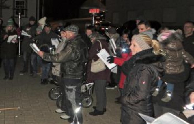 Gemeinsames Liedersingen.  Foto: Pfisterer