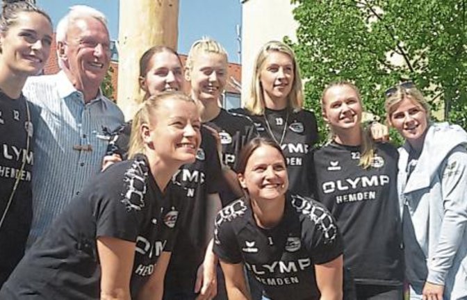 Für ein Foto standen die Sportlerinnen ebenfalls zur Verfügung.  Foto: p