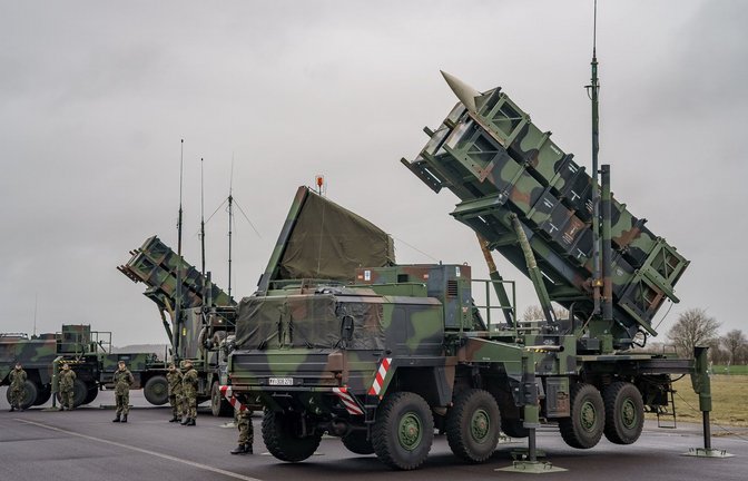Auch Deutschland nutzt das „Patriot“-Luftabwehrsystem. Das wird von Frankreich nicht gerne gesehen, das den EU-Partnern gerne ihr eigenes System „Aster“ verkaufen würde.<span class='image-autor'>Foto: dpa/Axel Heimken</span>