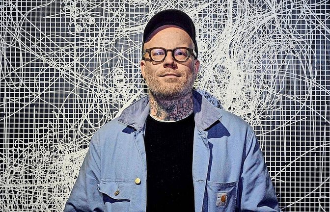 Kunst-Aufsteiger Tim Berresheim zählt zu  den international viel gefragten  Künstlern – und findet doch Zeit für Projekte mit Schulen.<span class='image-autor'>Foto: Markus Luigs</span>