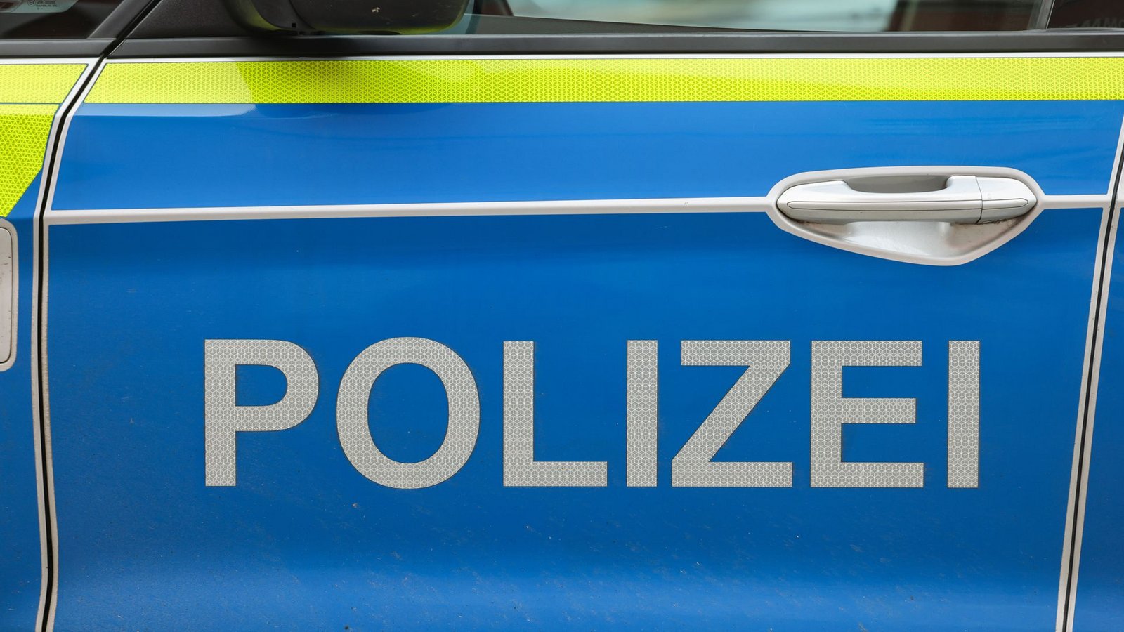 In Mannheim hat die Polizei am Dienstag einen 44-jährigen Lastwagenfahrer gleich zweimal ohne Führerschein gestoppt (Symbolfoto).Foto: Jan Woitas/dpa/Jan Woitas In Mannheim hat die Polizei am Dienstag einen 44-jährigen Lastwagenfahrer gleich zweimal ohne Führerschein gestoppt (Symbolfoto).Foto: Jan Woitas/dpa/Jan Woitas