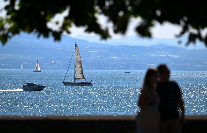 Eine 85 Jahre alte Frau ist bei einem Badeunfall im Bodensee ums Leben gekommen. (Symbolbild)<span class='image-autor'>Foto: dpa/Felix Kästle</span>