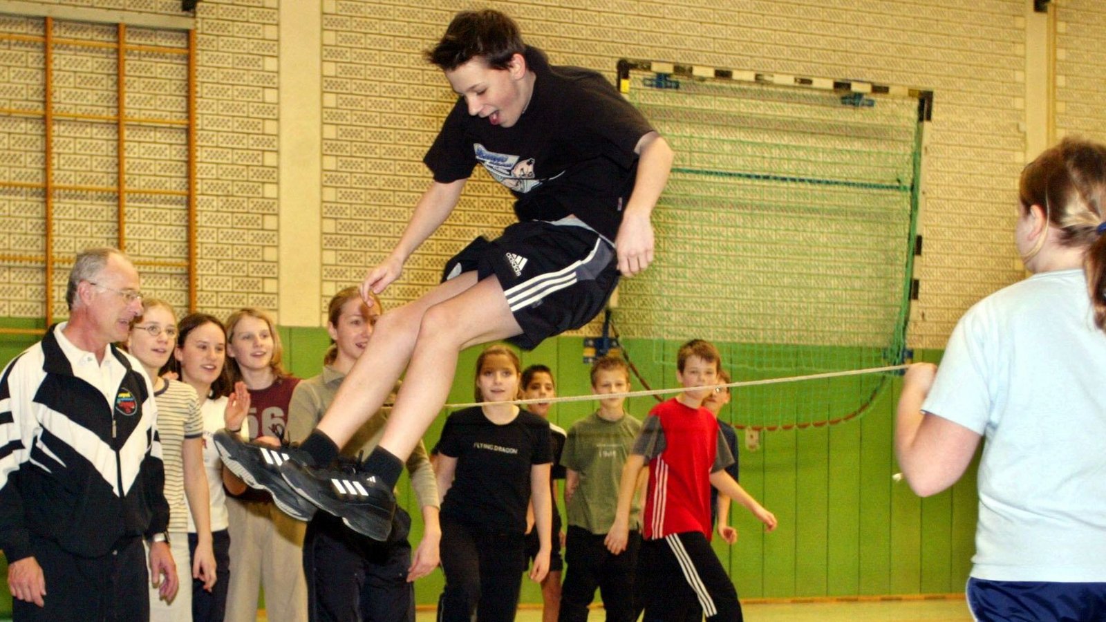 Wie viel Sportunterricht gibt es im neuen G9? Darum wird aktuell noch gerungen.Foto: picture-alliance/dpa/Roland Weihrauch Wie viel Sportunterricht gibt es im neuen G9? Darum wird aktuell noch gerungen.Foto: picture-alliance/dpa/Roland Weihrauch