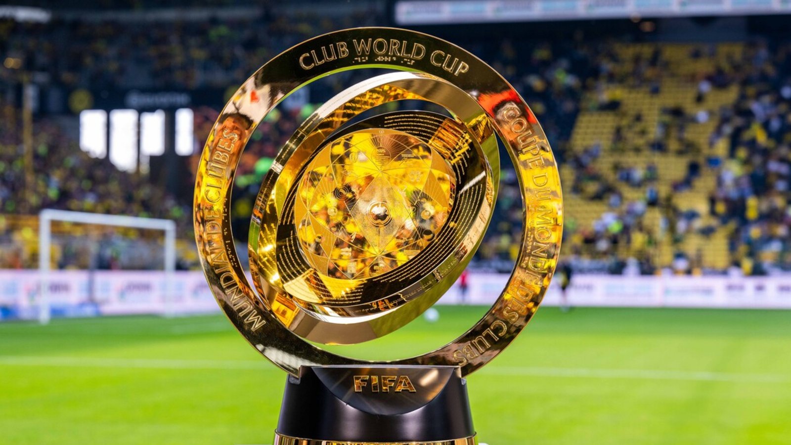 Um diese Trophäe spielen in den nächsten Wochen 32 Fußballvereine bei der Club-WM in den USA.Foto: imago/Kirchner-Media