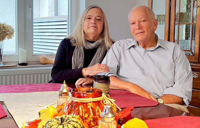 Deborah und Dennis Lorance wollen als wohlhabende Pensionäre in Deutschland leben. Aber die Ausländerbehörde sagt nein.<span class='image-autor'>Foto: StZN/Lorenz</span>