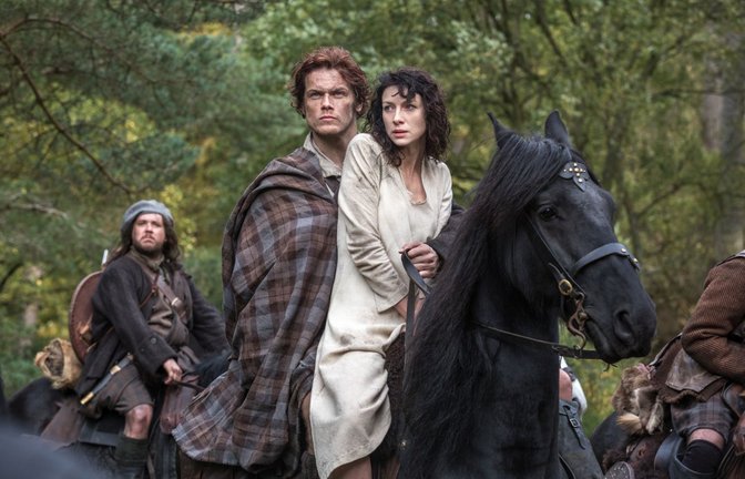 Sam Heughan (l.) und Caitríona Balfe begeistern seit über zehn Jahren ihre Fans in "Outlander".<span class='image-autor'>Foto: Netflix</span>