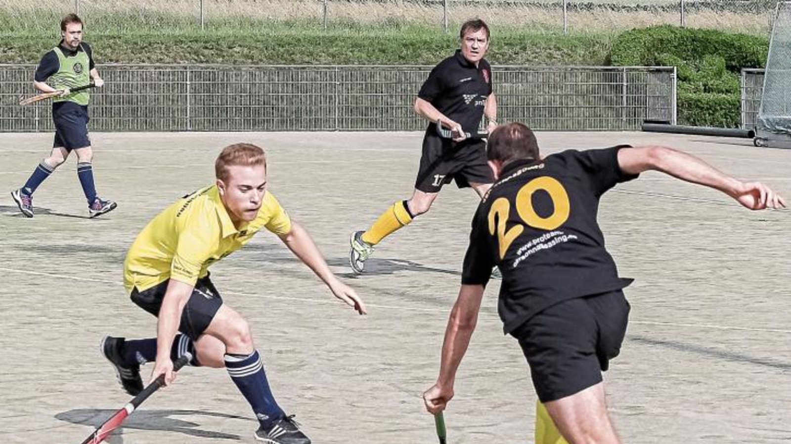 Philipp Gerstung (links) hat mit dem Club an der Enz unerwartet hoch verloren. Foto: Archiv/Simecek