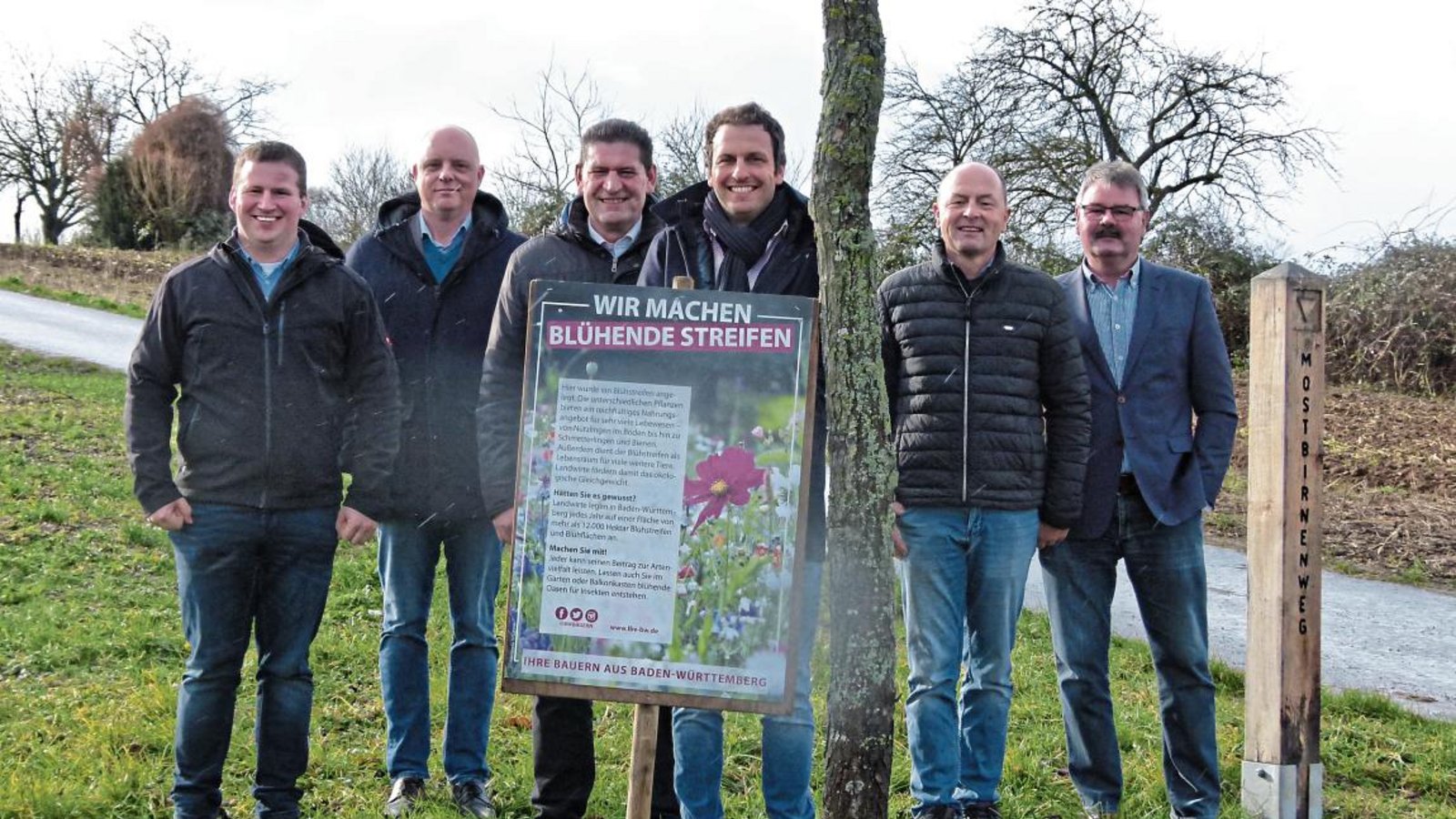 Die Spitze des Bauernverbandes Heilbronn-Ludwigsburg (von links): Florian Petschl, Geschäftsführer Jan Schwarting, Vorsitzender Eberhard Zucker sowie Stefan Kerner, Andreas Schnepf und Helmut Eberle. Foto: Faulhaber Die Spitze des Bauernverbandes Heilbronn-Ludwigsburg (von links): Florian Petschl, Geschäftsführer Jan Schwarting, Vorsitzender Eberhard Zucker sowie Stefan Kerner, Andreas Schnepf und Helmut Eberle. Foto: Faulhaber