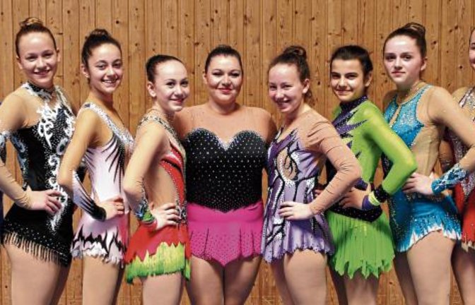 Die Teilnehmerinnen des TVS (von links): Lina Brenner, Paula Kolb, Hanna Wilhelm, Jasmin Tenzer, Rebecca Grimml, Ramona Wagner, Anja Rau, Katharina Roth, Mailin Widmann Foto: privat