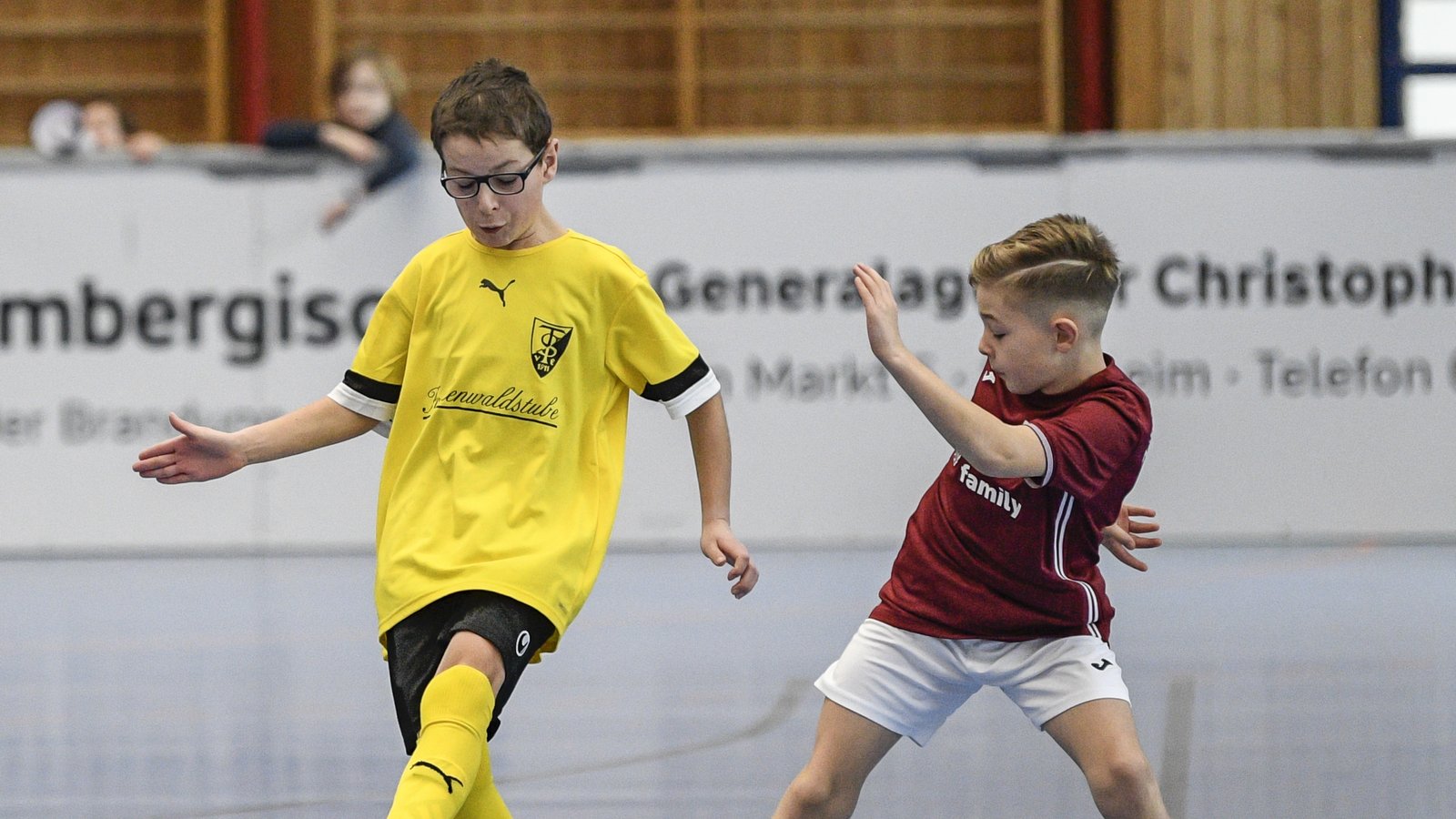 Ein spannendes Spiel haben sich im vergangenen Jahr der TSV Ensingen (gelbes Trikot) und die SU Neckarsulm geliefert. Foto: Leitner Ein spannendes Spiel haben sich im vergangenen Jahr der TSV Ensingen (gelbes Trikot) und die SU Neckarsulm geliefert. Foto: Leitner
