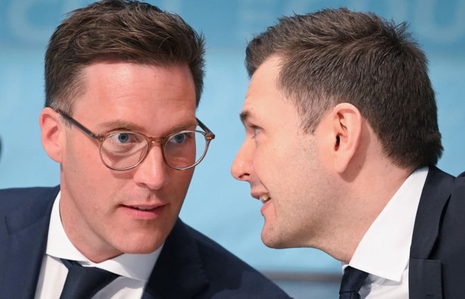 CDU-Landeschef Manuel Hagel (links) und sein Fraktionsvorsitzender im Landtag, Tobias Vogt: Mitglieder der Jungen Union werfen den beiden vor, ein kritisches Papier des Parteinachwuchses zur Landtagswahl im vergangenen März weggedrückt zu haben.<span class='image-autor'>Bernd Weißbrod/dpa</span>