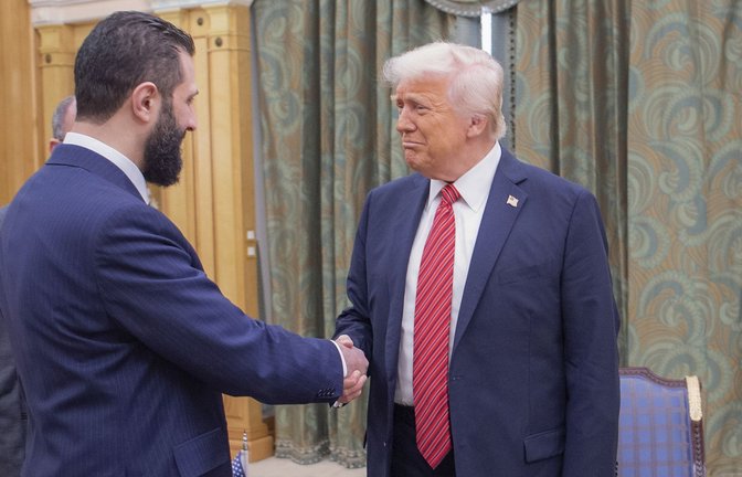 Al-Scharaa und Trump trafen sich in Saudi-Arabiens Hauptstadt Riad.<span class='image-autor'>Foto: Bandar Aljaloud/Saudi Royal Pala</span>