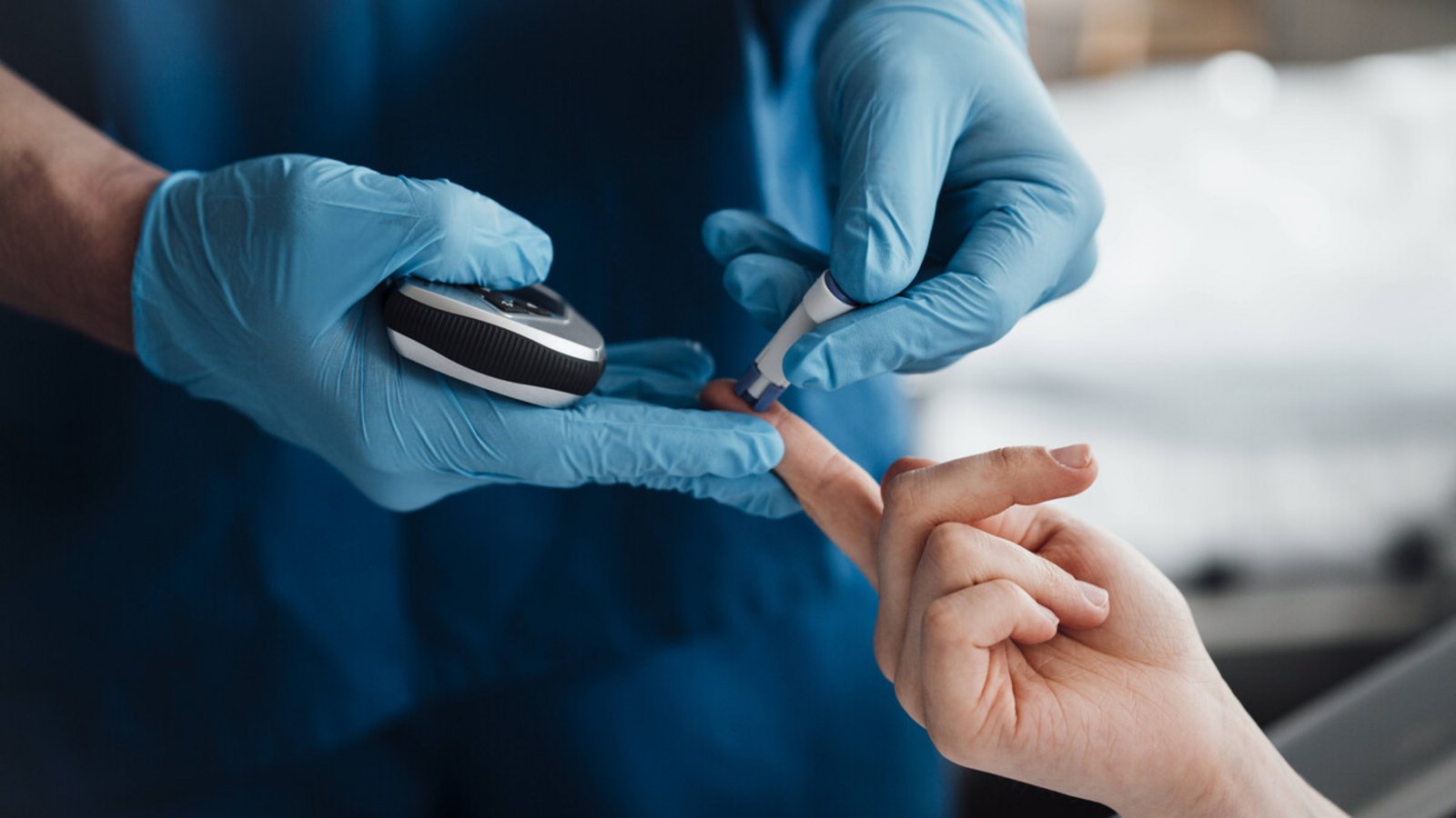 Beim Diabetestest kam es zur lebensgefährlichen Verwechslung.Foto: IMAGO/Westend61 Beim Diabetestest kam es zur lebensgefährlichen Verwechslung.Foto: IMAGO/Westend61