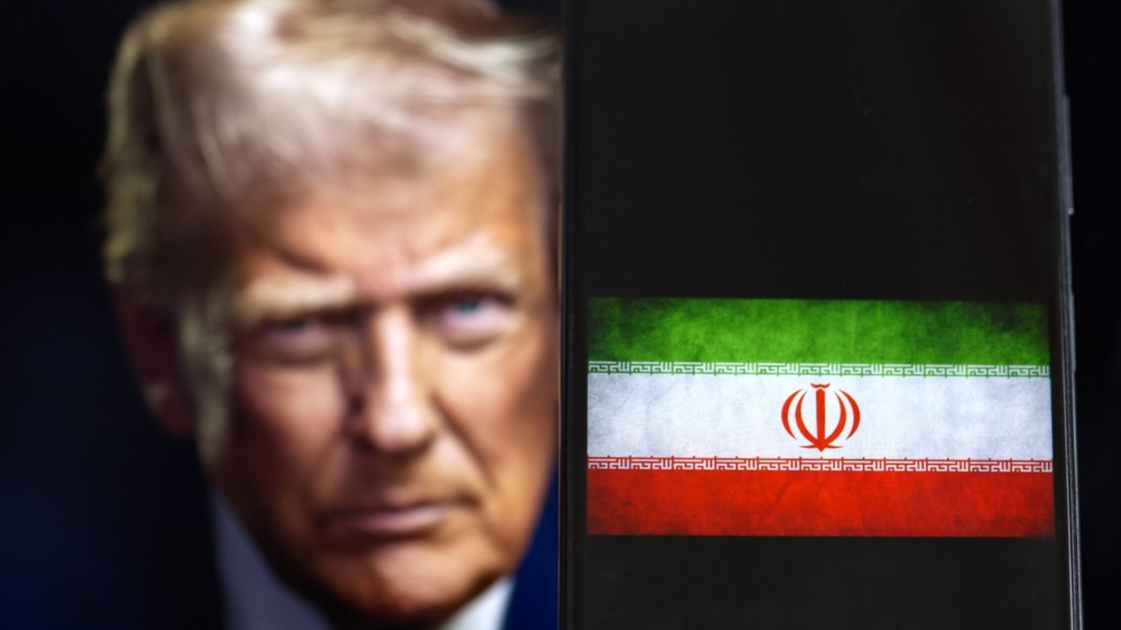 US-Präsident Donald Trump sieht sich aktuell erneut mit Impeachment-Forderungen konfrontiert. Aber wie würde ein Amtsenthebungsverfahren ablaufen?Foto: Below the Sky / Shutterstock.com US-Präsident Donald Trump sieht sich aktuell erneut mit Impeachment-Forderungen konfrontiert. Aber wie würde ein Amtsenthebungsverfahren ablaufen?Foto: Below the Sky / Shutterstock.com