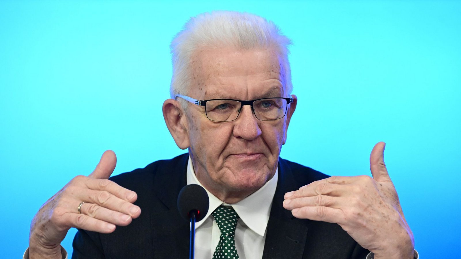 Das Land kehrt zum G9 zurück, obwohl Winfried Kretschmann persönlich von der Reform nicht überzeugt ist.Foto: dpa/Bernd Weißbrod Das Land kehrt zum G9 zurück, obwohl Winfried Kretschmann persönlich von der Reform nicht überzeugt ist.Foto: dpa/Bernd Weißbrod