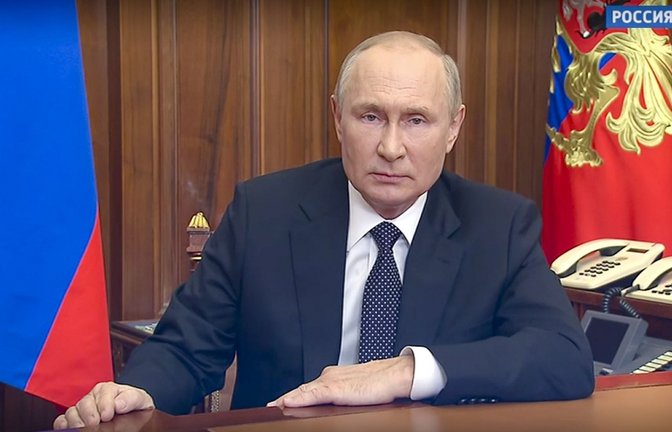 Russlands Staatschef Wladimir Putin bei einer Fernsehansprache.<span class='image-autor'>Foto: dpa/Uncredited</span>