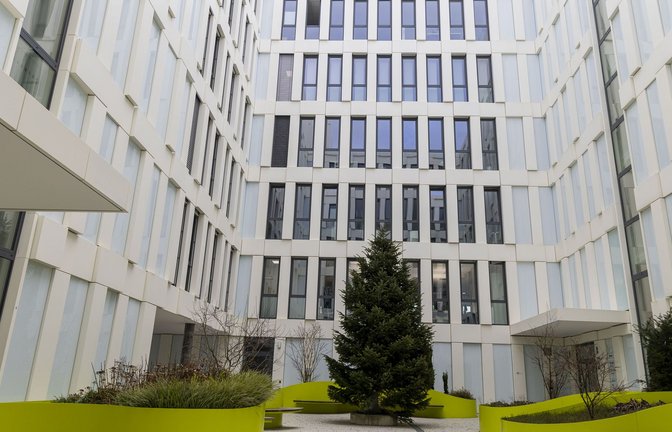 Der Commercial Court ist in einem modernen Bürogebäude zu Hause.<span class='image-autor'>Foto: Lichtgut/Leif Piechowski</span>