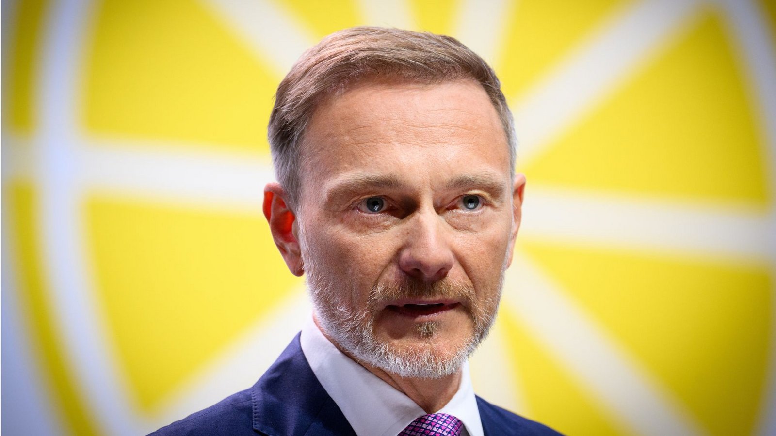 Christian Lindner gibt den Parteivorsitz ab.Foto: dpa/Bernd von Jutrczenka Christian Lindner gibt den Parteivorsitz ab.Foto: dpa/Bernd von Jutrczenka
