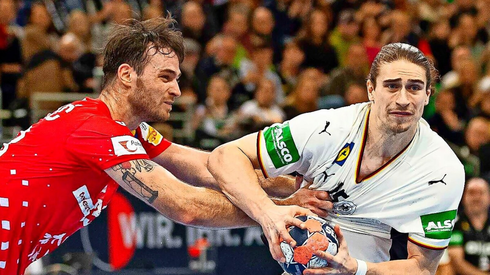 Juri Knorr (re.) gibt für die Handball-EM in Dänemark das Halbfinale als Minimalziel aus.Foto: //Kenny Beele Juri Knorr (re.) gibt für die Handball-EM in Dänemark das Halbfinale als Minimalziel aus.Foto: //Kenny Beele