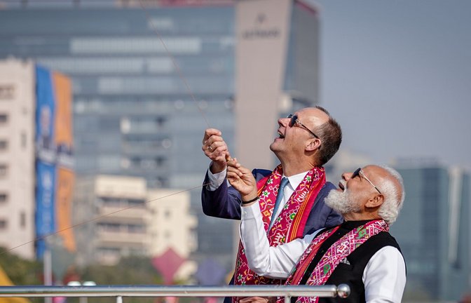 Blick in eine gemeinsame Zukunft. Kanzler Merz und Indiens Premier Modi (rechts)<span class='image-autor'>Foto: Kay Nietfeld/dpa</span>