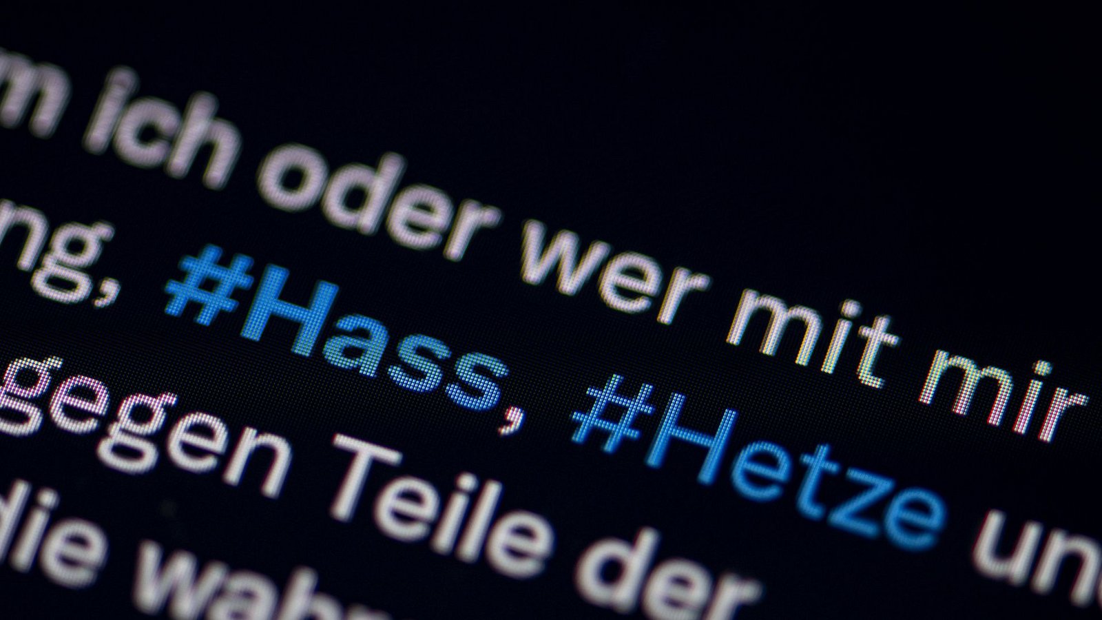 Das Land will künftig Zeugen, die Hastpostings zu Anzeige bringen, besser schützen.Foto: dpa/Fabian Sommer Das Land will künftig Zeugen, die Hastpostings zu Anzeige bringen, besser schützen.Foto: dpa/Fabian Sommer