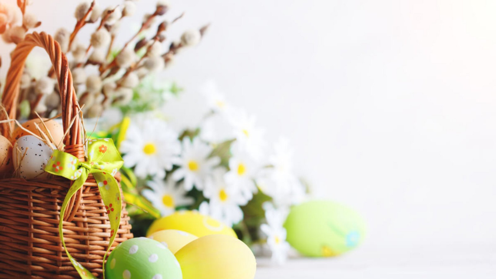 Festtagsdekorationen haben eine begrenzte Lebensdauer, aber wann sollte die Osterdeko entfernt werden? Tipps für den richtigen Zeitpunkt finden Sie hier.Foto: Nyura / Shutterstock.com Festtagsdekorationen haben eine begrenzte Lebensdauer, aber wann sollte die Osterdeko entfernt werden? Tipps für den richtigen Zeitpunkt finden Sie hier.Foto: Nyura / Shutterstock.com
