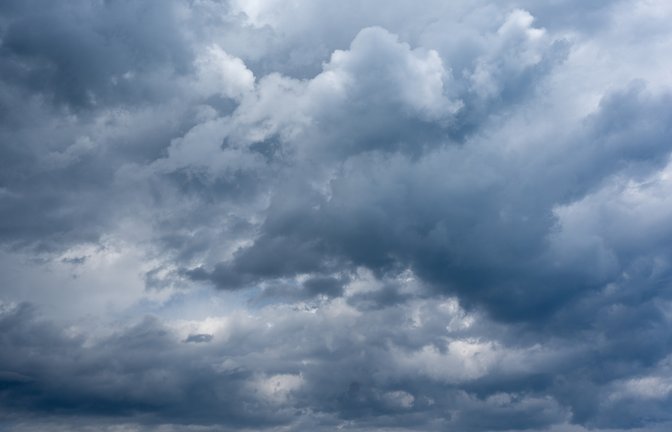 In Teilen des Landes kann es heute gewittern (Symbolbild).<span class='image-autor'>Foto: Flash Vector / shutterstock.com</span>
