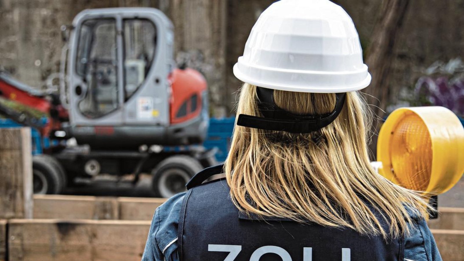 Auf dem Bau stoßen die Kontrolleure besonders oft auf illegale Beschäftigung, Sozialbetrug und Verstöße gegen geltende Mindestlöhne. Foto: p Auf dem Bau stoßen die Kontrolleure besonders oft auf illegale Beschäftigung, Sozialbetrug und Verstöße gegen geltende Mindestlöhne. Foto: p