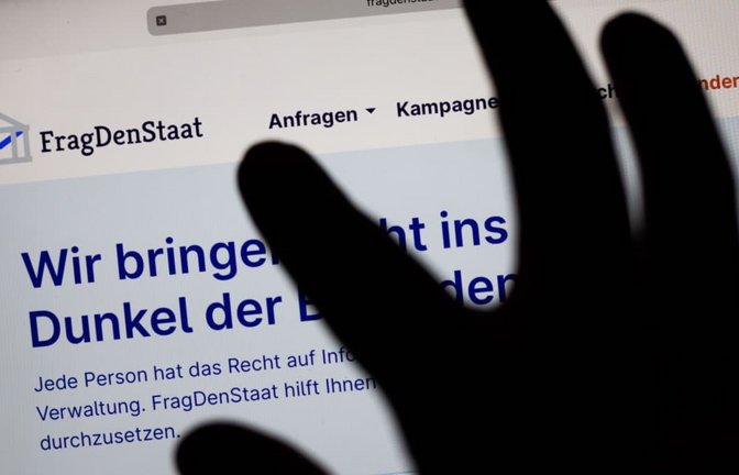 Kurz vor dem Aus? Das Informationsfreiheitsgesetz soll auf jeden Fall reformiert werden. Aber zumindest die SPD schwört, dass es nicht um Abschaffung und die Einschränkung von Rechten geht.<span class='image-autor'>Christoph Soeder/dpa</span>
