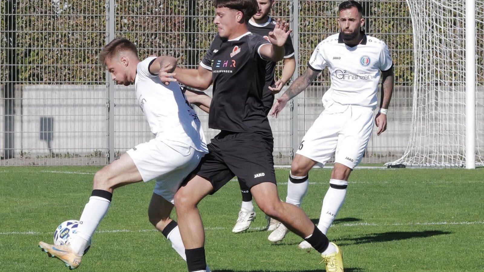 Die beiden Stürmer Oleh Stepanenko (links) und Kristijan Dulabic fehlen Calcio Leinfelden-Echterdingen am Freitag in Rutesheim.Günter Bergmann