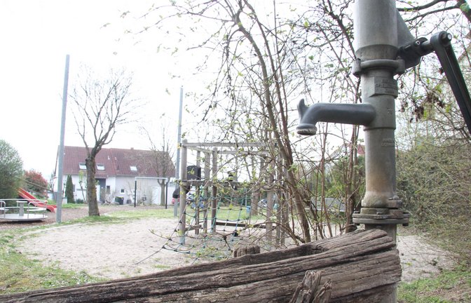 Der Spielplatz „Roter Baum“ weist erhebliche Mängel auf und soll daher nach den Sommerferien modernisiert werden.  <span class='image-autor'>Foto: Banholzer</span>