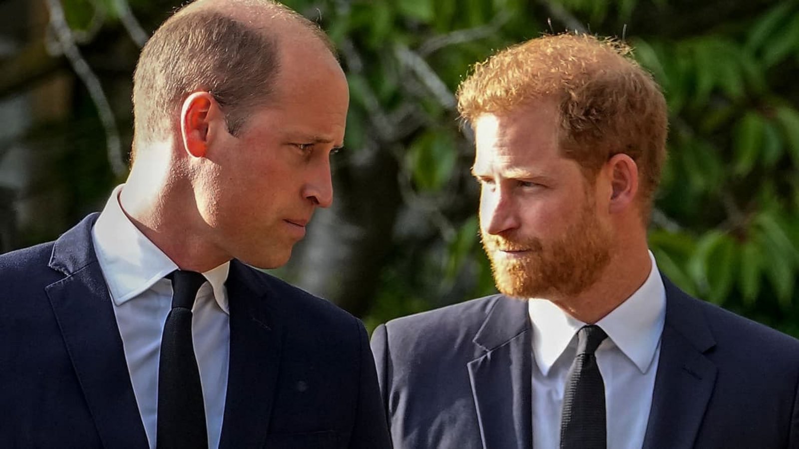 Wie bei Kain und Abel: Der Brüderzwist zwischen Prinz William und Prinz Harry belastet die königliche Familie&nbsp;– und liefert unablässig Stoff für mediale Ausschlachtung..Martin Meissner/AP/dpa