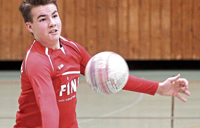 Julian Fanz ist an der Leine daheim, hilft aber auch in der Annahme aus. Foto: Küppers